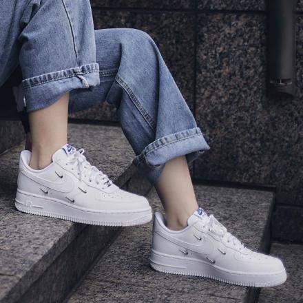 NIKE WMNS AIR FORCE 1 07 ナイキ エア フォース ワン HxdNV4RAES